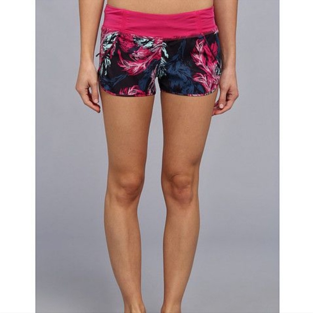 Patagonia Surf and Smile Shorts Size 8